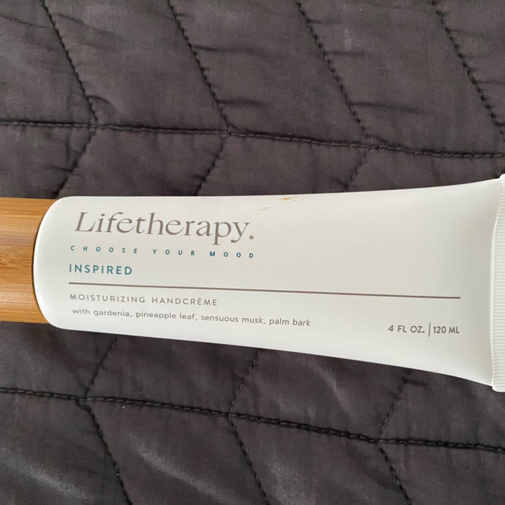 New Life Therapy Inspired Moisturizing Hand Crème